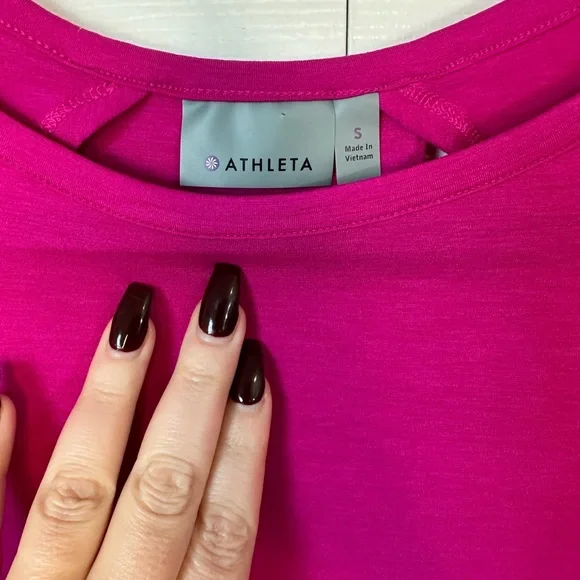 Athleta Dri-fit Cut Out Tee Sz.S - Picture 2 of 4